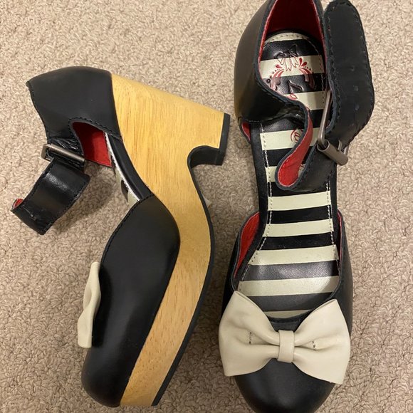 Lola Ramona Betty Black Heels - Picture 3 of 7